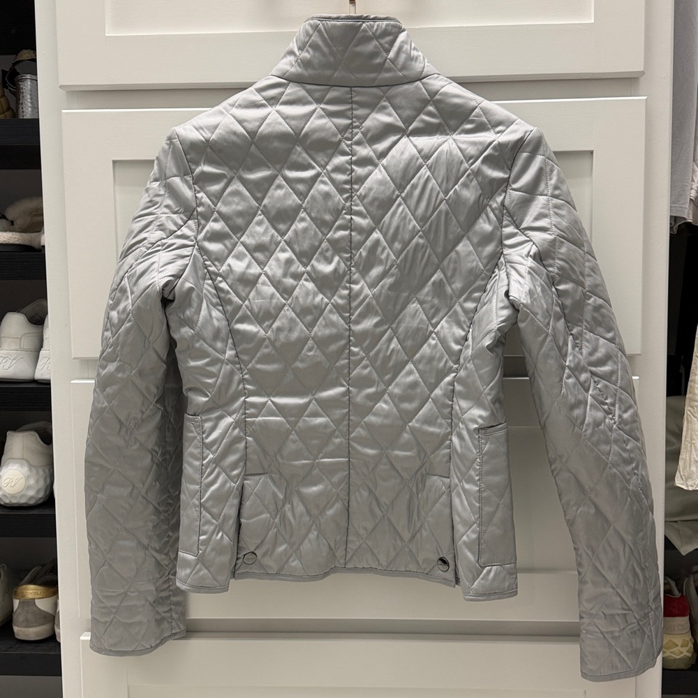 Burberry Light Gray Quilted Jacket with Iconic Plaid Lining - Picture 2 of 13